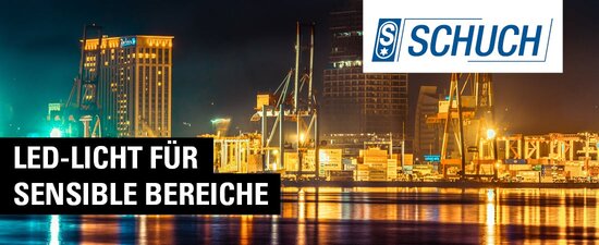 Bei Nacht beleuchteter Hafen  | © SCHUCH